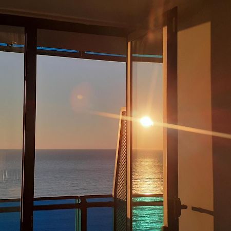 Only Front Sea View, No Side View, Wonderful Panorama, High Floor, Location Guarantee Aparthotel Batumi Eksteriør bilde