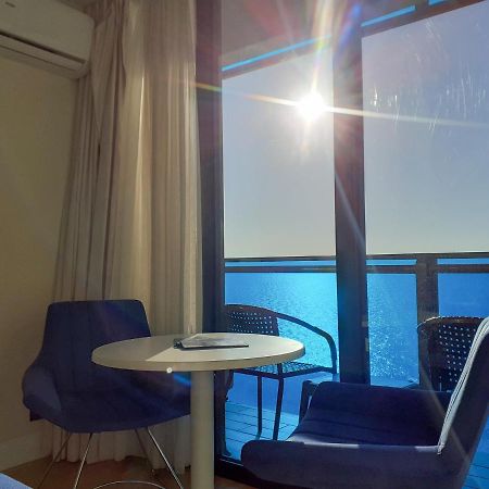 Only Front Sea View, No Side View, Wonderful Panorama, High Floor, Location Guarantee Aparthotel Batumi Eksteriør bilde