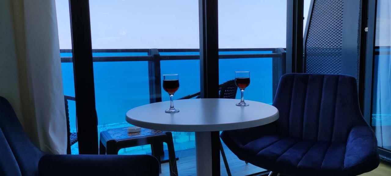 Only Front Sea View, No Side View, Wonderful Panorama, High Floor, Location Guarantee Aparthotel Batumi Eksteriør bilde