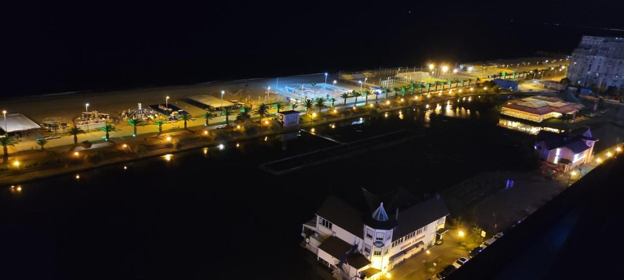 Only Front Sea View, No Side View, Wonderful Panorama, High Floor, Location Guarantee Aparthotel Batumi Eksteriør bilde